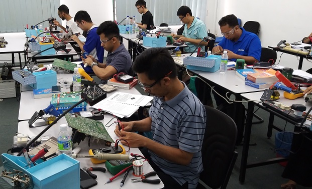 belgium student study electronics repair short course in malaysia