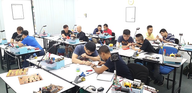 short electronic repair course for singapore student