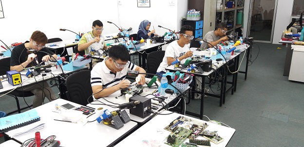 singaporean study electronics ECU Repair in Malaysia 
