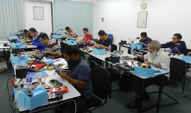 maldives study short electronics repair course in malaysia