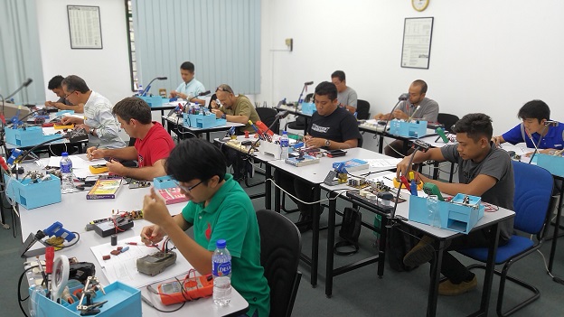 basic electronics repair course