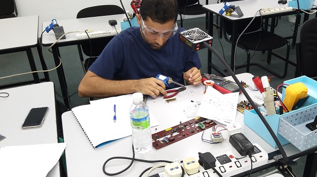 electronics repair course for Oman students